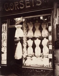 Corsets. Boulevard de Strasbourg, 1912