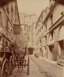 Dragon Court, 1905