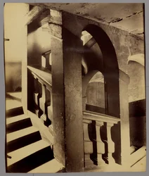 Staircase, 25 rue des Blancs-Manteaux