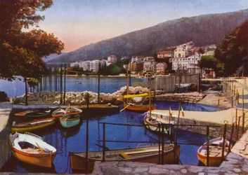 Abbazia, now Opatija in Croatia: Porticciuolo con veduta del lungomare Sud