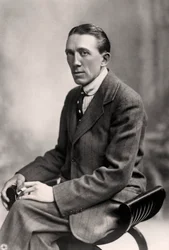 Gerald Du Maurier, English actor and theatre manager