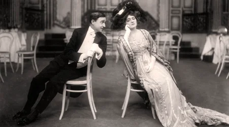 Lily Elsie and Joseph Coyne in The Merry Widow
