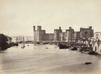 Carnarvon Castle and Mouth of River (578)