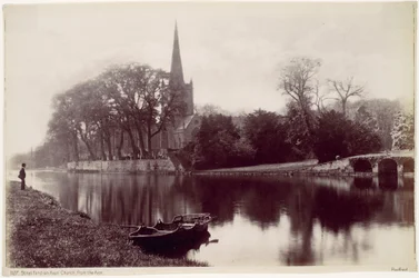 Stratford-upon-Avon Church, from the Avon