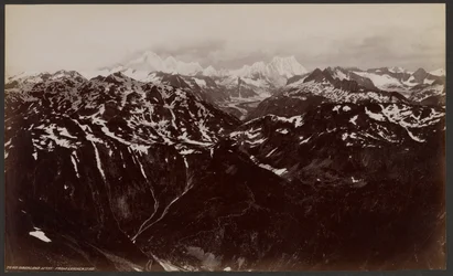 Oberland Mountains from Leichenstad