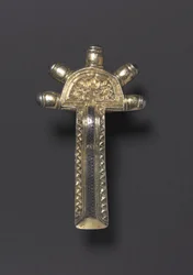 Bow Fibula