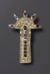 Bow Fibula