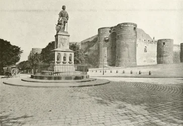 Angers, Statue of King Rene