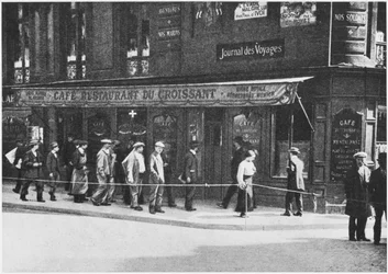 Café du Croissant where Jean Jaurès was assassinated, corner Rue du Croissant and Rue Montmartre, 1914