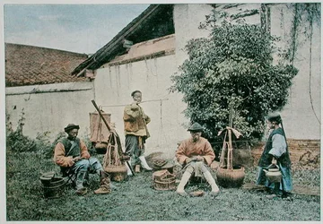 Itinerant shoemenders in China