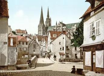 Looking Down a Street in Chartres with the Cathedral in the Background, 1890-1900