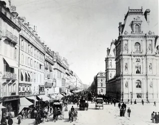 The rue de Rivoli and the new Hotel de Ville, c.1882