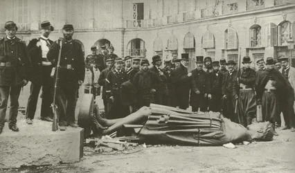 Vendome Column, after it was pulled down on 16 May 1871