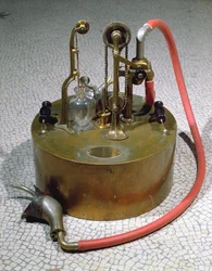 Anaesthetic apparatus designed by Raphael Dubois for Dr. Paul Bert