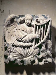 Angel Musician playing the Harp