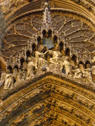 Reims Cathedral: detail of the façade (Marne 51) depicting the Coronation of the Virgin