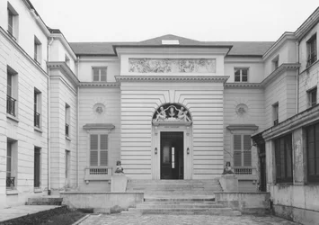 Hotel Gouthiere, courtyard facade