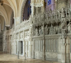 Internal view of the cathedral of Chartres with a detail of the choir