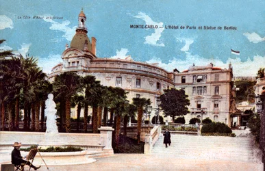 Monte-Carlo, Hotel de Paris and Statue of Berlioz - Colorized Postcard Beginning Twentieth Century