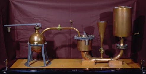 Reconstruction of a Steam Pressure Machine Invented by Denis Papin