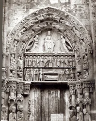 Right bay of the Royal Portal, mid-12th century