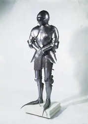 Suit of Armour with Poulaines, c.1480