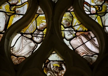 Window depicting Musical Angels with Organs and Harps