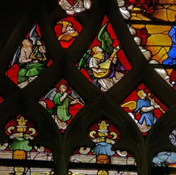 Window depicting musician angels