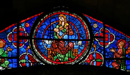 Window w115 depicting the Virgin and Child