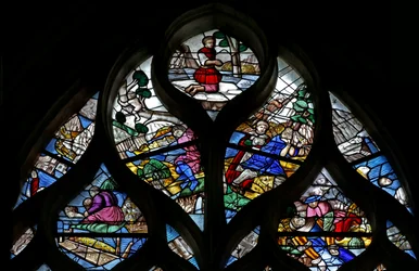 Window w124 depicting Scenes from the Flood and Noah