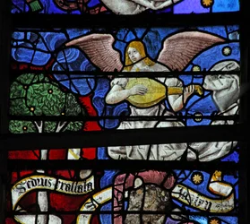 Window depicting a Musician Angel