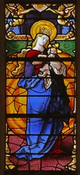 Window w21 depicting the Virgin and Child (after Durer)