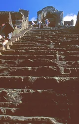 Kambocha: The Khmer temple ruins in Angkor Wat