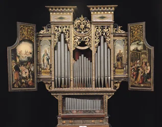 Choir organ with open panels