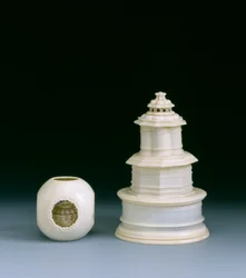 Contrefait bowl