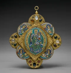 Pendant with the Virgin and Child
