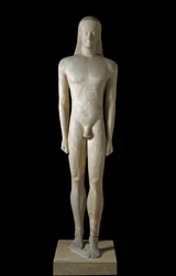 Greek art: statue of a kouros, sculpture of a young man from the Archaic period (650-500 BC), 530-520 BC. From Melos. Dimensions: 1.94 m. Athens, National Archaeological Museum