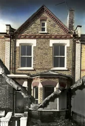 Peeling House