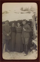 First World War: Ukraine in the years 1914-1916 during the invasion of the German army. Portrait of group (b/w photo)