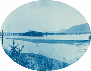 Ponton Bridge at Read