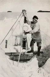 E. W. Nelson with the Nansen-Petersen Insulated Water-Bottle