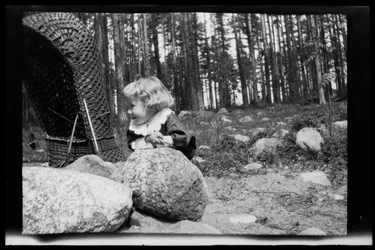 Tom Simberg in the Yard of Selkäranta Studio