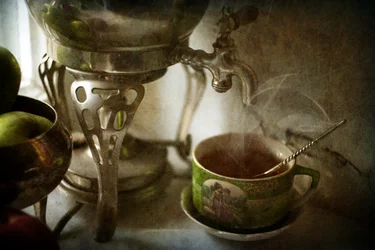 Vintage Tea Time Comfort