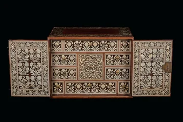 Mughal cabinet, Gujarat or Sindh, Western India