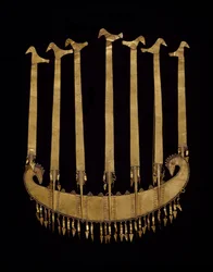 Crown, Flores Island Peoples