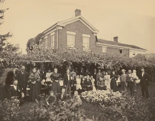 Portrait of a Family, near Meadville, Pennsylvania, 1885-1889
