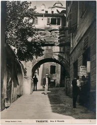 Arch of Riccardo, photograph by Giuseppe Maylander, Trieste, Friuli-Venezia Giulia, Italy
