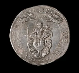 Currency of the Republic of Genes: Five Ecus Silver Coin. 1693. Back