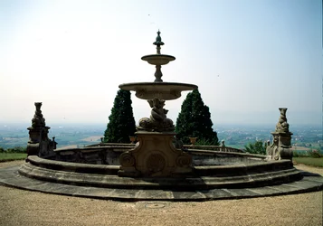 Fountain, Villa Celle