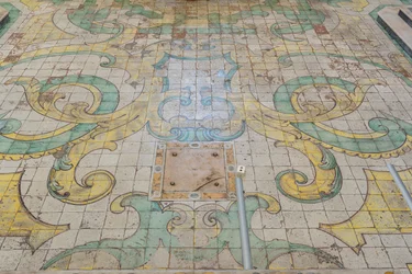 Majolica Floor Tiles